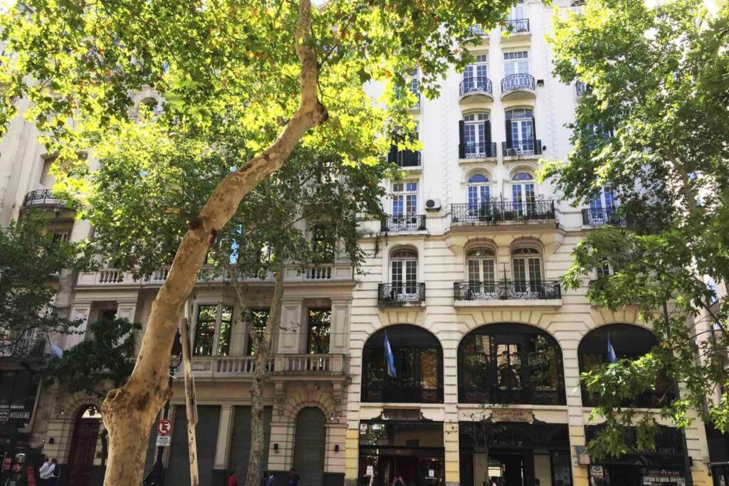 Duplex En Centro Historico Y Turistico Sobre Av. De Mayo Buenos Aires Eksteriør billede