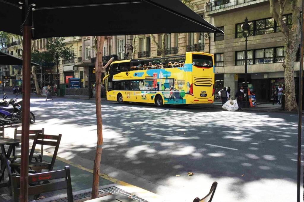 Duplex En Centro Historico Y Turistico Sobre Av. De Mayo Buenos Aires Eksteriør billede