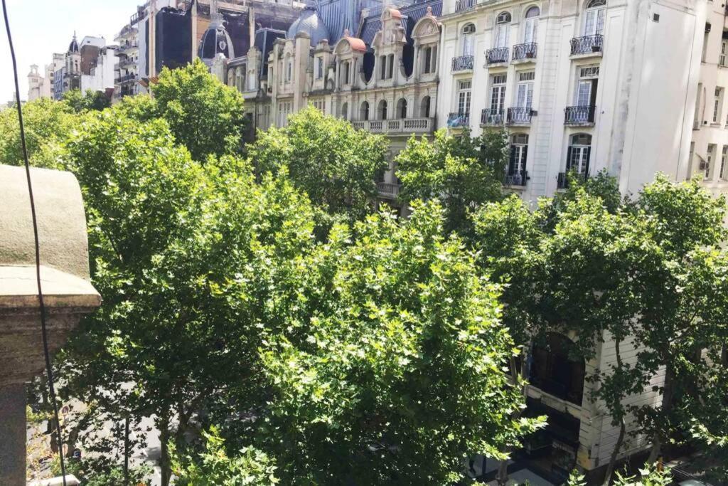 Duplex En Centro Historico Y Turistico Sobre Av. De Mayo Buenos Aires Eksteriør billede
