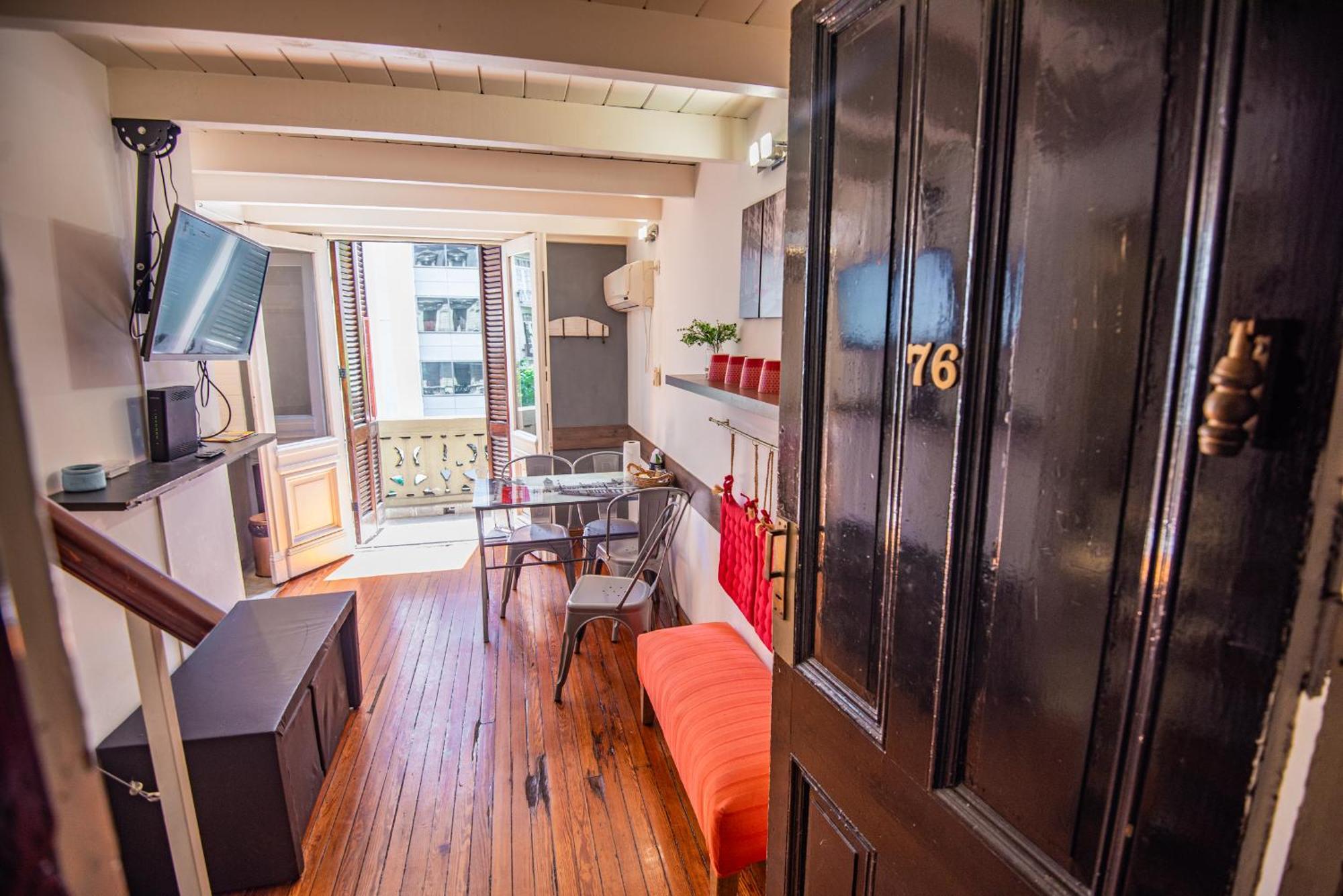 Duplex En Centro Historico Y Turistico Sobre Av. De Mayo Buenos Aires Eksteriør billede